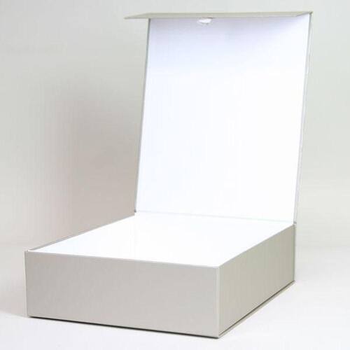 Faltschachtel Napoli mit Magnetverschluss für 3 Flaschen, 330x280x100mm, bronze, 25 Stück Artikelbild Secondary1 L